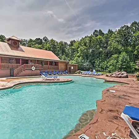 Cozy Gatlinburg Condo With Sauna Near Hiking Trails
